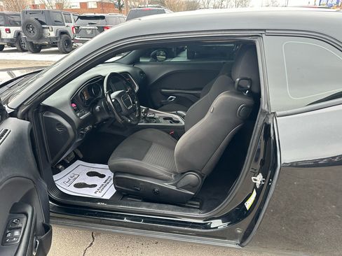 Used 2019 Dodge Challenger R/T image 13