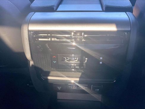 New 2026 Jeep Grand Wagoneer 4WD w/ Premium Group I image 18