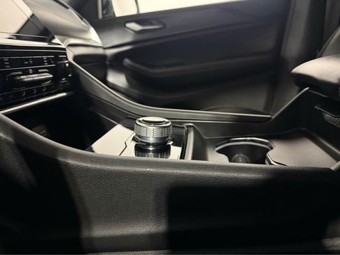 Used 2024 Jeep Grand Cherokee Altitude image 24