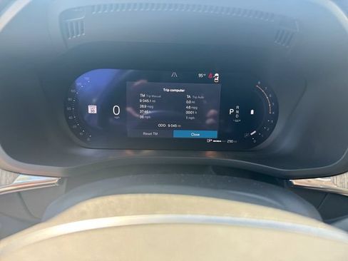 Certified 2026 Volvo XC60 B5 Plus AWD/4WD image 13