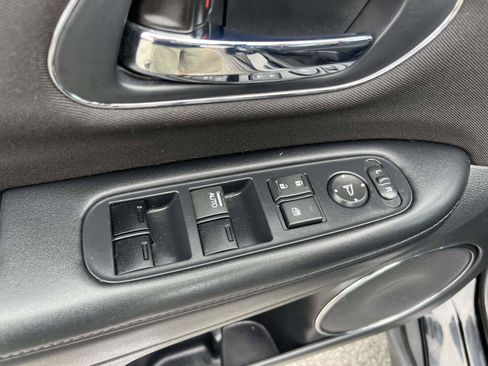 Used 2017 Honda HR-V EX image 14