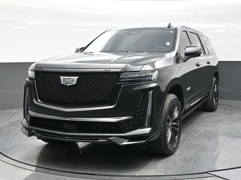 Certified 2024 Cadillac Escalade ESV V w/ LPO, ONYX Package AWD/4WD image 2