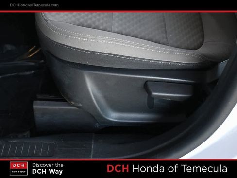 Used 2022 Ford Escape SE image 17