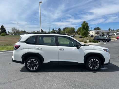 Used 2026 Subaru Forester AWD/4WD image 5