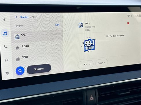 New 2026 Toyota Prius Plug-In Hybrid image 15
