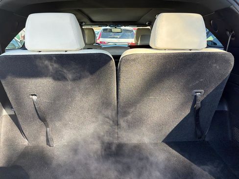 Used 2016 Kia Sorento SX image 11