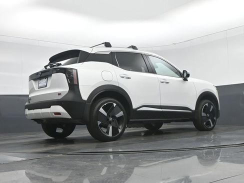 Used 2025 Nissan Kicks SR FWD image 51