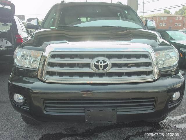 Used 2013 Toyota Sequoia Limited AWD/4WD image 2