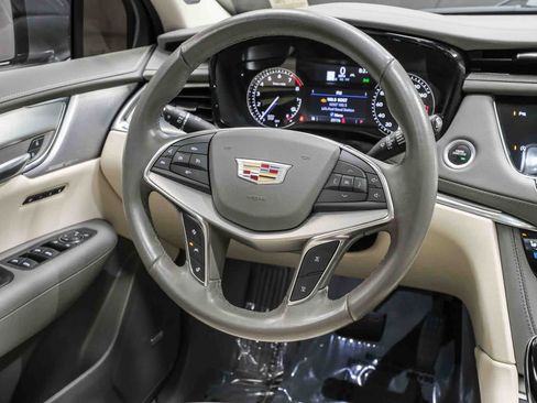 Used 2022 Cadillac XT5 Premium Luxury FWD image 19