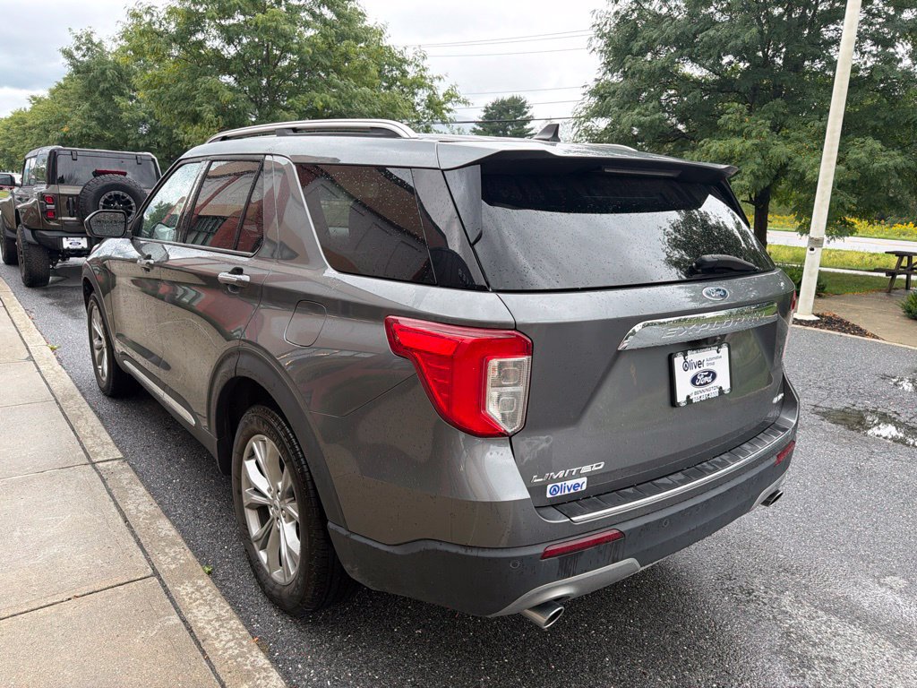 Used 2023 Ford Explorer Limited AWD/4WD image 5
