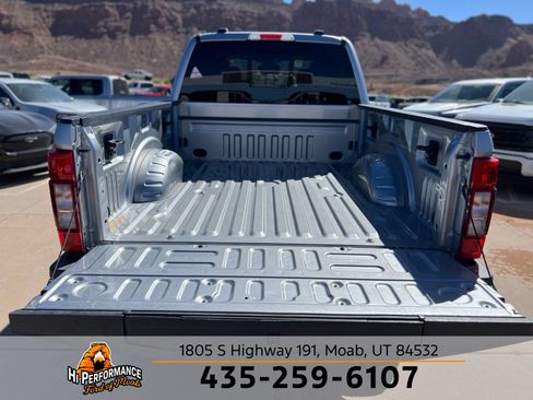 Used 2022 Ford F250 Lariat w/ Lariat Value Package AWD/4WD image 14