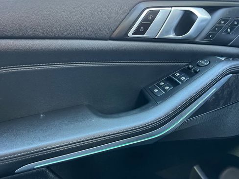 Used 2021 BMW X5 xDrive40i w/ Luxury Seating Package 2 AWD/4WD image 13