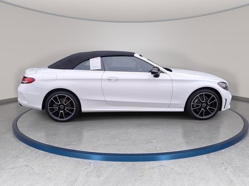 Used 2021 Mercedes-Benz C 300 4MATIC Cabriolet image 4