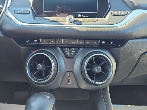 Used 2020 Chevrolet Blazer LT image 29