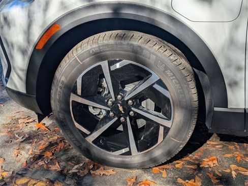 New 2026 Chevrolet Equinox EV LT image 7