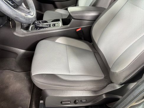 Used 2018 Ford Escape SE image 12