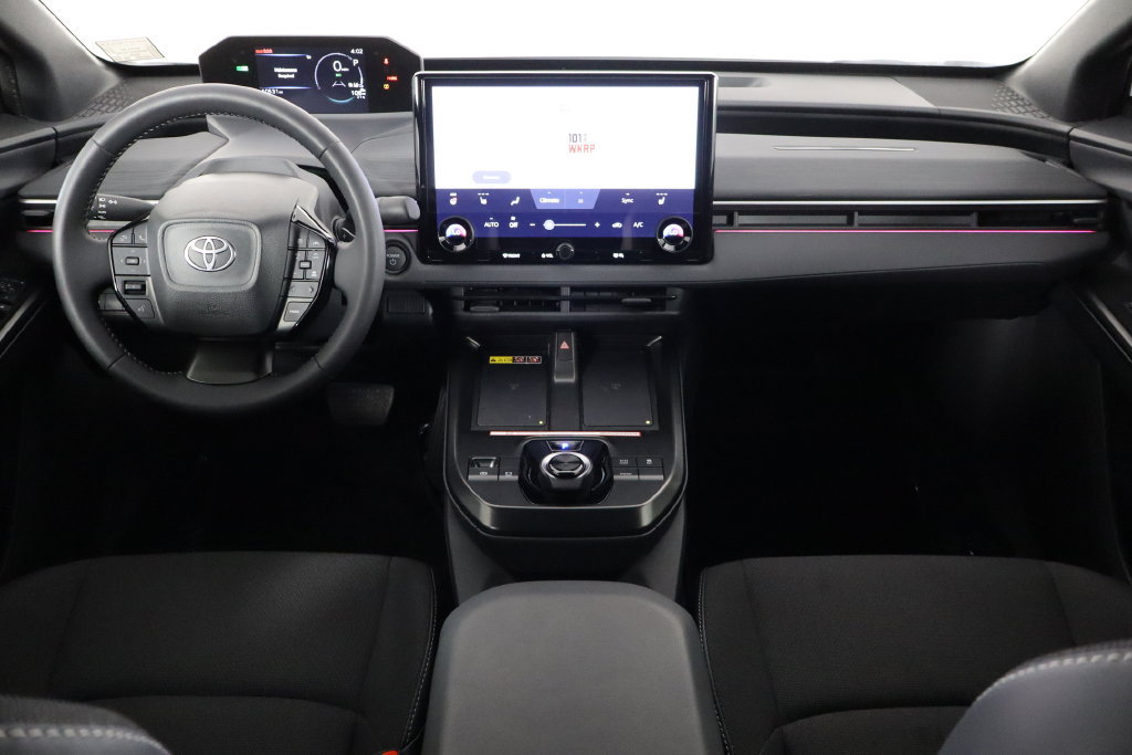 Used 2026 Toyota C-HR AWD/4WD image 13