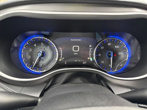 New 2026 Chrysler Pacifica Select image 31