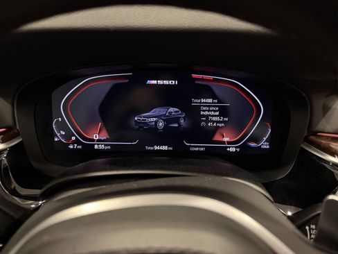 Used 2020 BMW M550i xDrive w/ Dynamic Handling Package AWD/4WD image 19