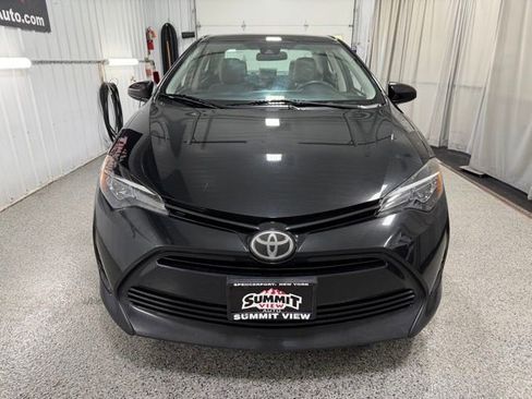 Used 2017 Toyota Corolla LE w/ Carpet Mat Package (TMS) FWD image 2