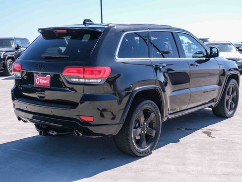 Used 2015 Jeep Grand Cherokee Altitude AWD/4WD image 4