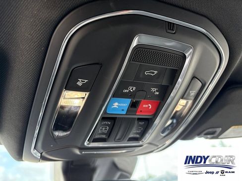 Used 2023 Jeep Grand Cherokee L Laredo AWD/4WD image 19