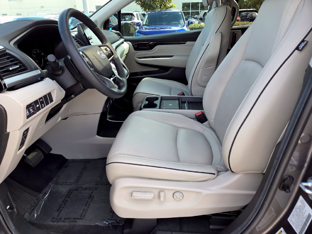 Used 2025 Honda Odyssey Touring image 9