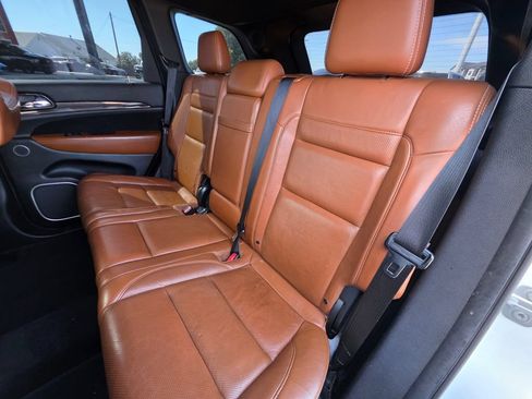 Used 2015 Jeep Grand Cherokee SRT AWD/4WD image 10
