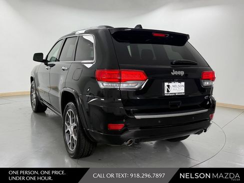 Used 2019 Jeep Grand Cherokee Overland RWD image 8