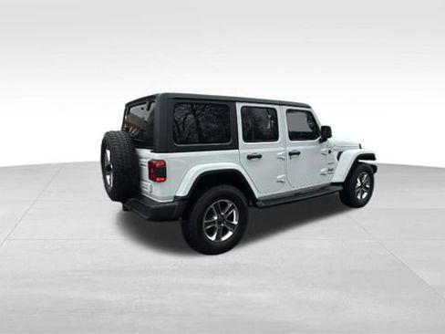 Used 2018 Jeep Wrangler Unlimited Sahara image 34