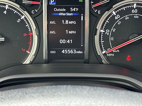 Used 2021 Toyota 4Runner TRD Off-Road Premium w/ Moonroof Package AWD/4WD image 27