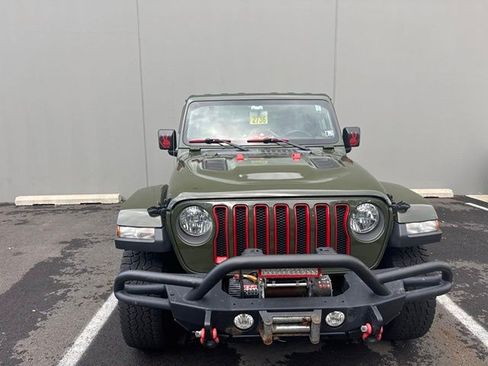 Used 2022 Jeep Wrangler Unlimited Rubicon w/ Cold Weather Group AWD/4WD image 7