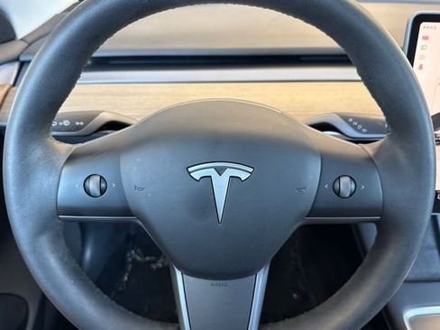 Used 2022 Tesla Model 3 Long Range AWD/4WD image 25