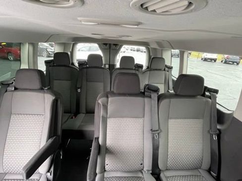 Used 2023 Ford Transit 350 XLT RWD image 9