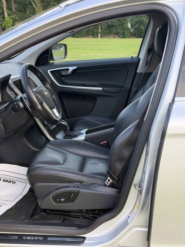 Used 2014 Volvo XC60 T6 AWD/4WD image 20