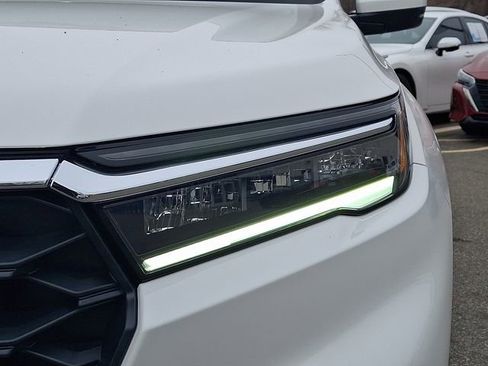 Used 2025 Honda Pilot EX-L image 9