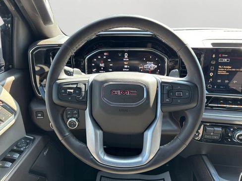 Used 2025 GMC Sierra 1500 SLT w/ SLT Premium Plus Package AWD/4WD image 19