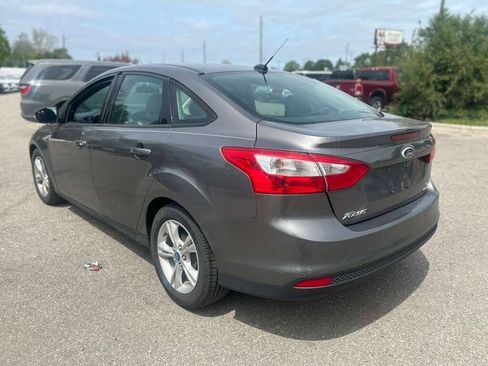 Used 2014 Ford Focus SE w/ SE Winter Package FWD image 7