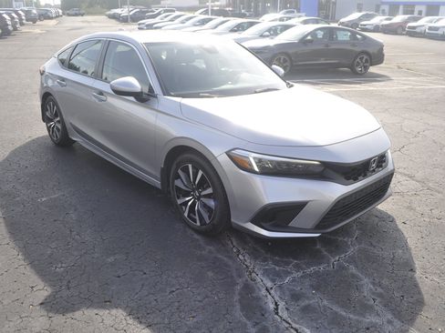 Used 2023 Honda Civic EX-L image 1