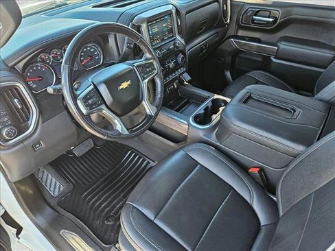 Used 2021 Chevrolet Silverado 1500 LTZ w/ Z71 Off-Road Package image 10
