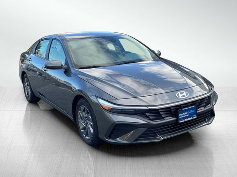 Certified 2024 Hyundai Elantra SEL image 1