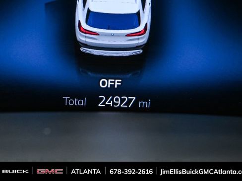 Used 2025 BMW X5 xDrive50e image 9