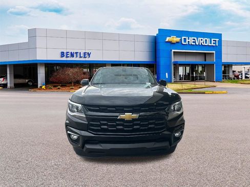 Used 2022 Chevrolet Colorado LT w/ LT Convenience Package image 8