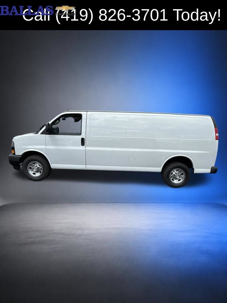 Used 2020 Chevrolet Express 2500 Extended RWD image 3