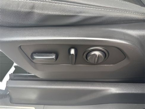 Used 2020 Chevrolet Silverado 2500 LT w/ Fleet Comfort Package image 9