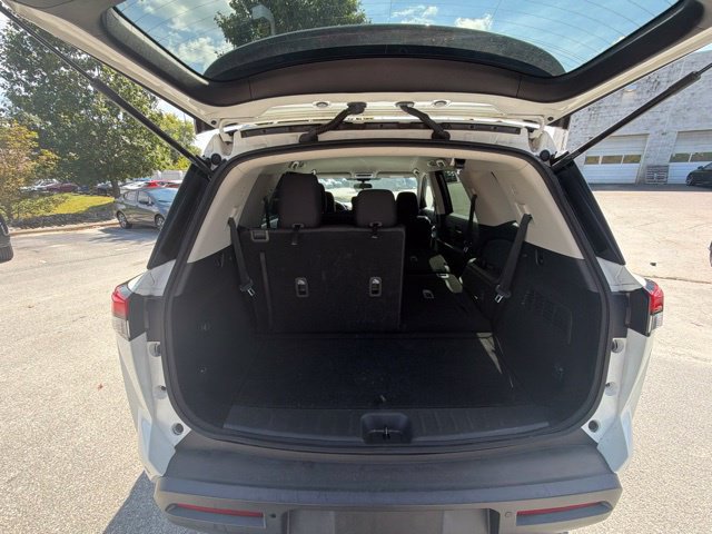 Used 2022 Nissan Pathfinder SV FWD image 19