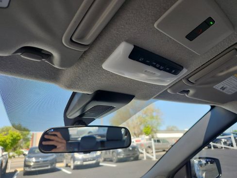 Used 2024 Nissan Kicks SR w/ SR Premium Package FWD image 32