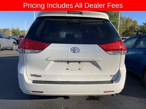 Used 2013 Toyota Sienna XLE FWD image 5