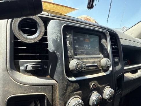 Used 2018 RAM 2500 Tradesman w/ Chrome Appearance Group AWD/4WD image 9