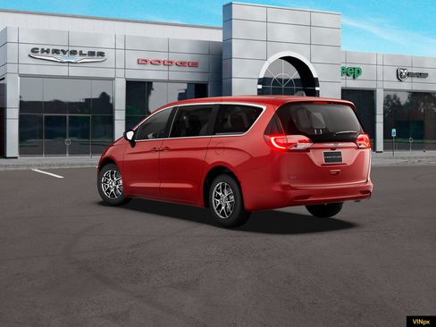 New 2027 Chrysler Pacifica LX FWD image 4